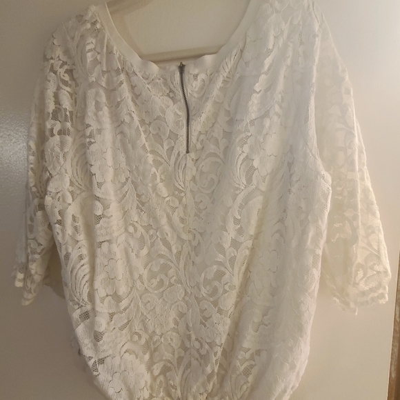 Torrid 3/4 Sleeve Lace Top - Picture 3 of 5